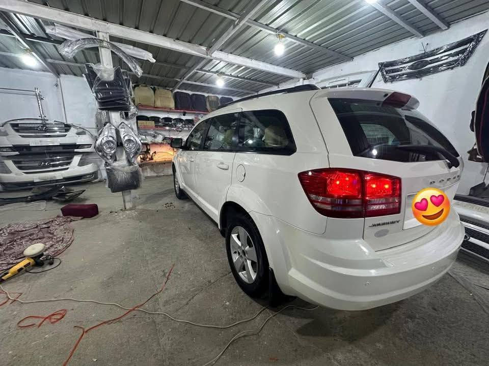 دوج جورني ٢٠١٣
وارد كندي بيها جاملغ وبنيد فقط قطعتين

5 راكب رقم انبار

لون ابيض  محرك ٢٤٠٠ قبل اسبوعين مشدود جديد

صدر جديد مشدود🤩

السياره بعد احلى بالواقع

مكان السياره الانبار قضاء حديثه

*********** ***********

سعرها 120 وبي مجال للشراي
