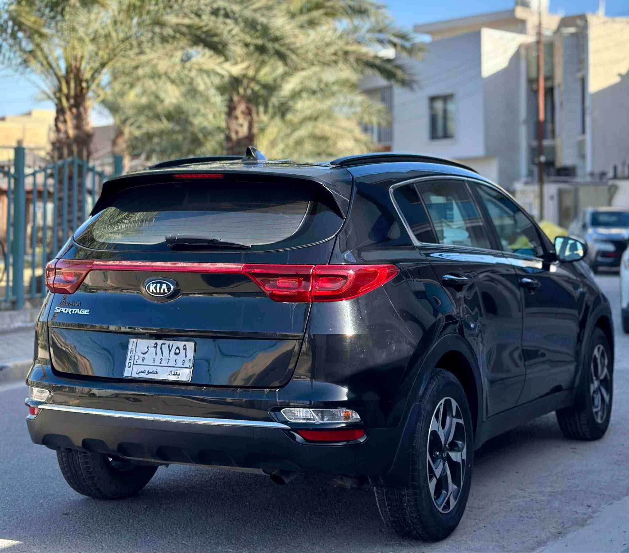 للبيع سبورتج موديل 2020 نص فول 
1. محرك 2000 
2. كامره دواره 
3. رادارات 360 درجه 
4. اوتو هولد 
5. اوتو ستوب
6. تحكمات ستيرن
7. منافذ شحن 
8. كار بلي 
9. اندرويد 
10. الضرر نسبة غرق جداً بسيطه بدون اي نقص 
11. السعر 137 ورقه وبيها مجال 
12. العنوان السيديه *********** بغداد, العراق
