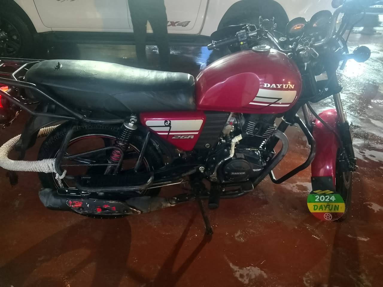 سلام عليكم دراجة دايون نضيفه موديل 21 مرقمه لاكن اكو معامله تمشي بيها لان سنويه ضايعه تمشي بيها وثاني يوم تداور السعر بمليون وميتين وبيها مجال للشراي مكاني كربلاء حي الموضفين قرب كوفي باب الخان *********** للاتصال فقط واتساب
