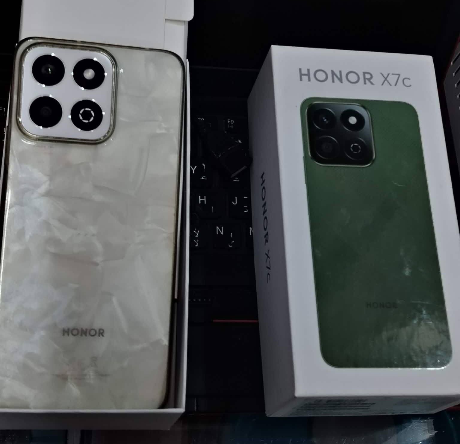 هونر X7c
ذاكره 256
جهاز استعمال قليل
ملحقات. كارتونة و لاصق حمايه شاشه مع كفر فقط 
 
السعر. 190 بي مجال قليل 

العنوان. النجف الاشرف. شارع سلام غري قرب البان الربيع


**إذا كنت صاحب هذا الإعلان وتريد حذفه لأي سبب، رجاءا أرسل رسالة إلى الدعم الفني**