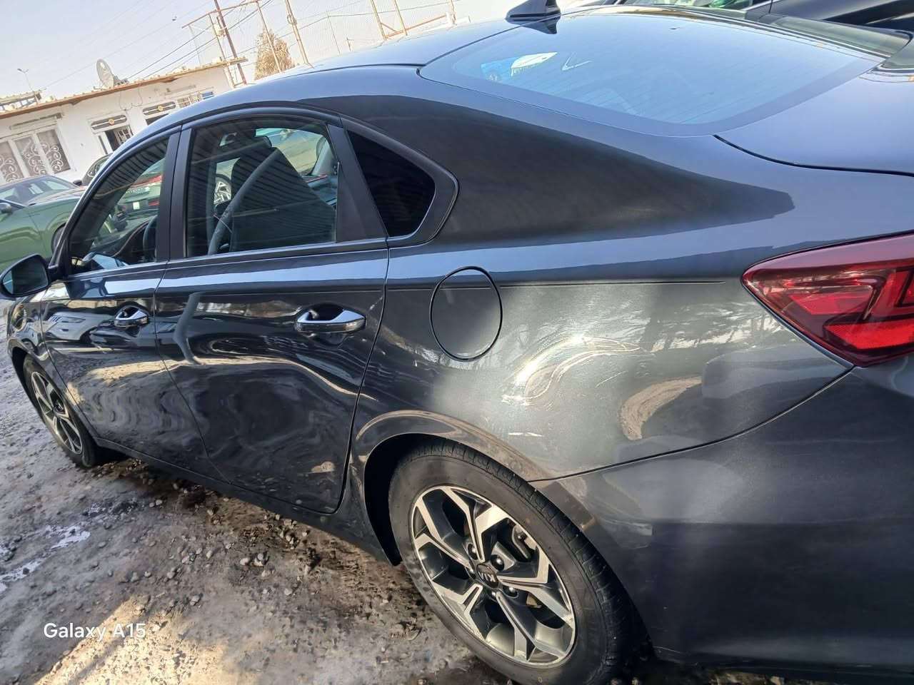 السلام عليكم للاستفسار *********** للبيع أو مراوس فورتي 2020 وارد امريكي حادث جاملغ وبنيد رقم بابل كير اي تي ماشيه 78 الف سياره جديده مكاني بابل المسيب
