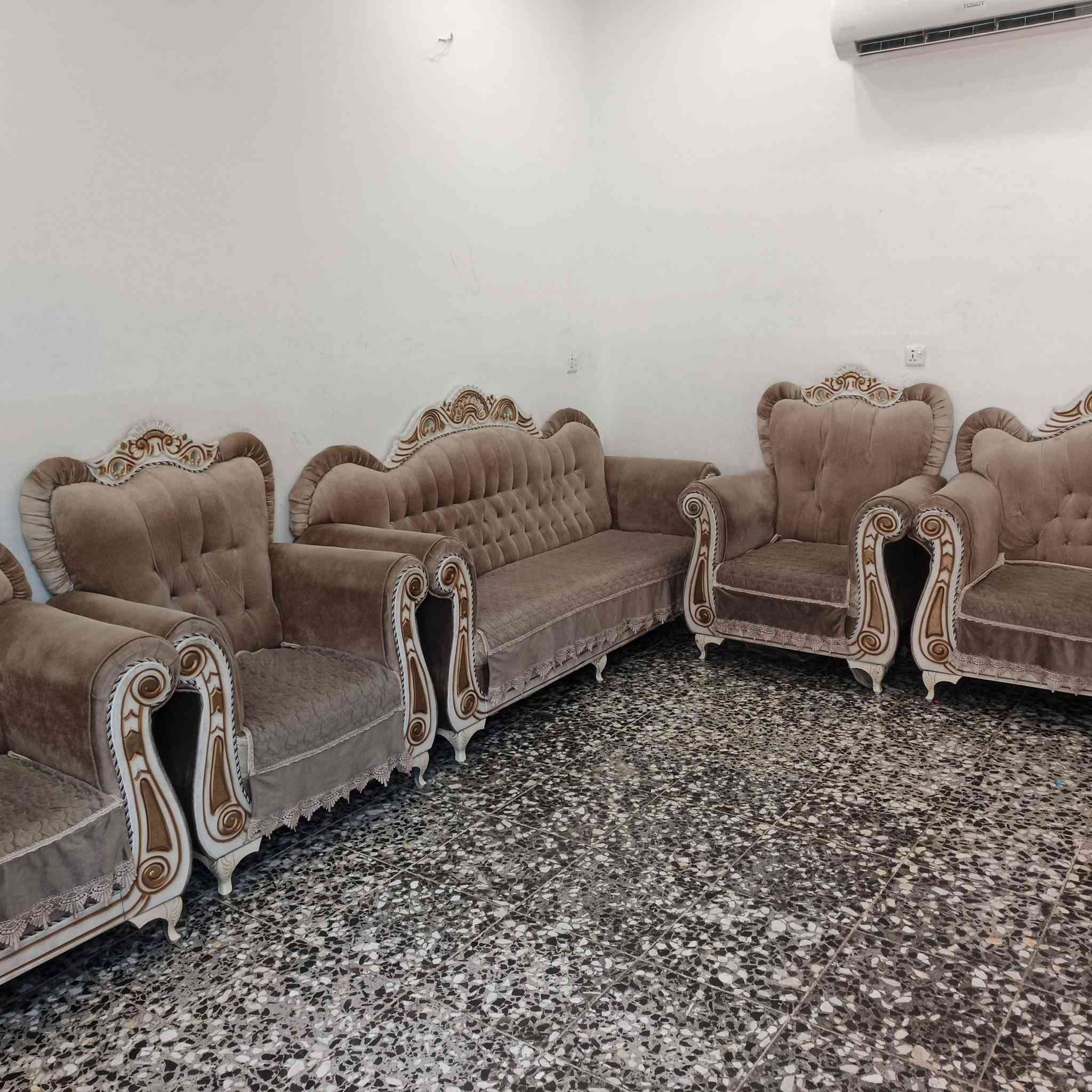 السلام عليكم تخم ١٠ مقاعد مابي اي ضرر نضيف السعر ٣٥٠ وبي مجال بغداد الزعفرانية ***********
