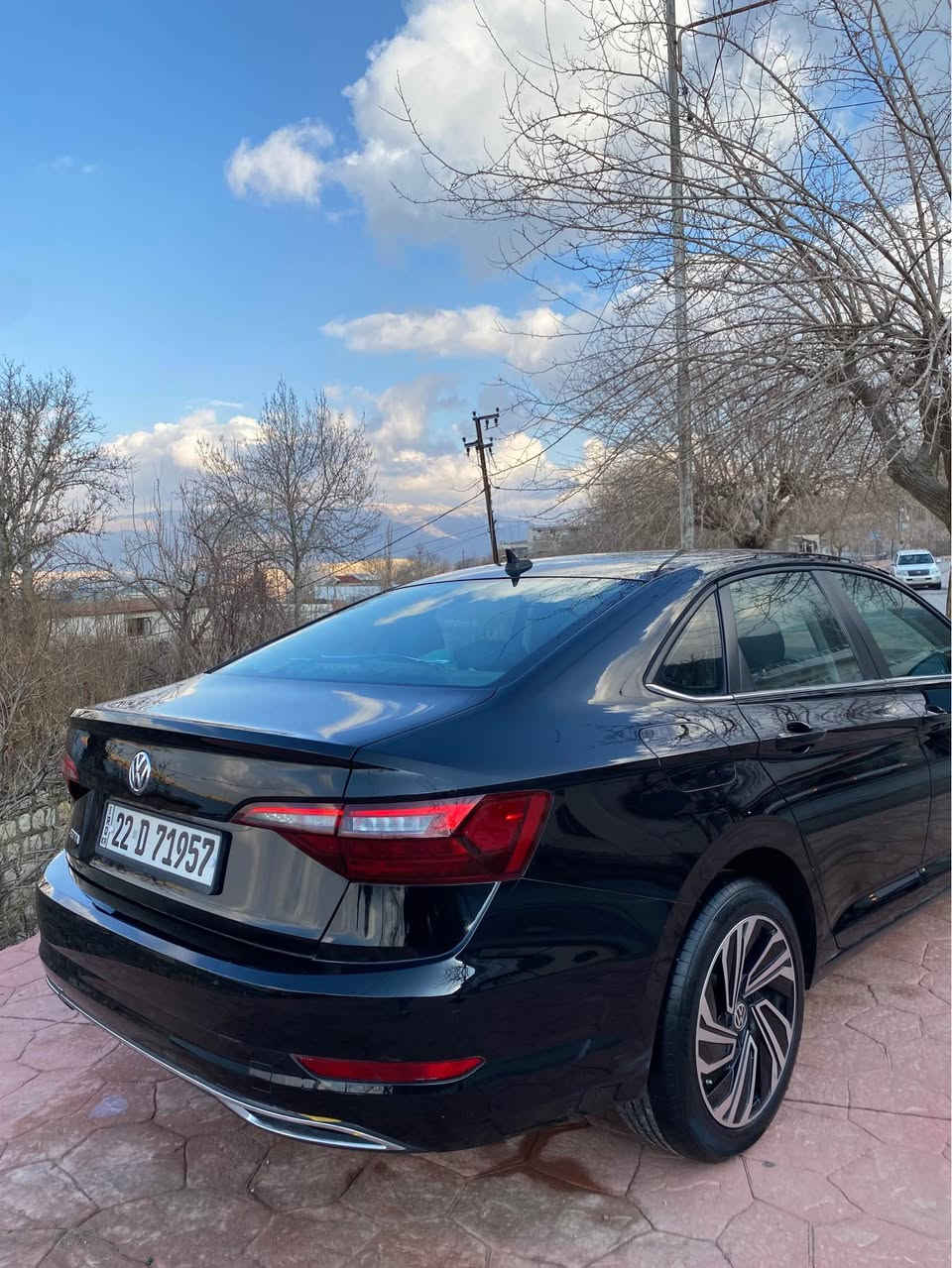 jetta S 2020
بەس بۆنید بۆیاخ بێ داخلی 
کامل کرایتە SEL
٥١مایل ڕۆشتوە
٠۷٥٠۱۳٥۸۸۲۸ أربيل, العراق
