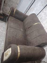 كنب • سعره