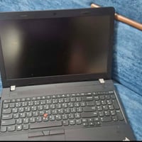 للبيع: لابوتوب 𝐋𝐞𝐧𝐨𝐯𝐨 𝐓𝐡𝐢𝐧𝐤𝐏𝐚𝐝 المواصفات: المعالج (CPU): Intel Core i5...