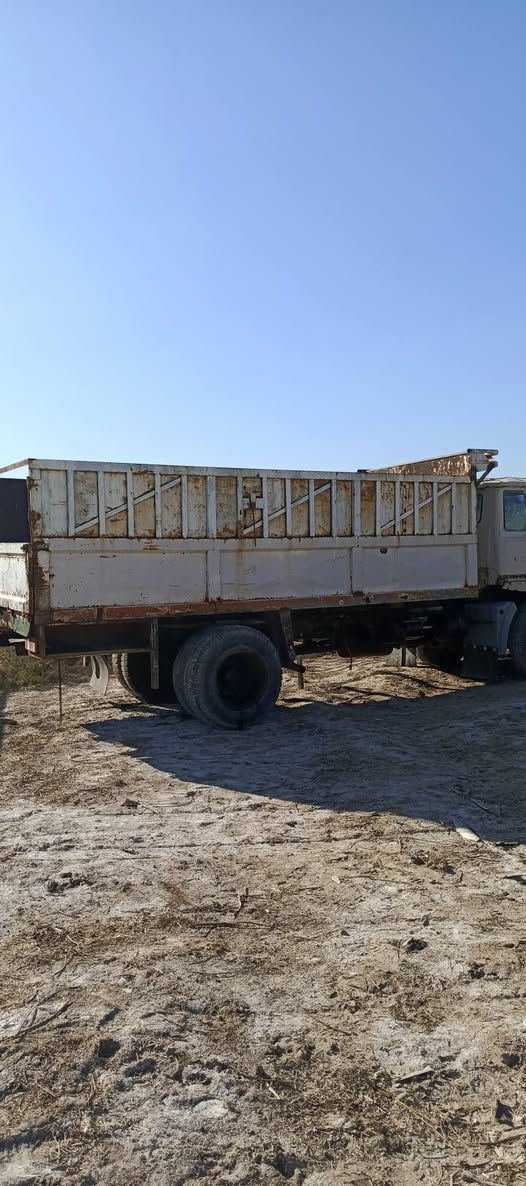 سلام عليكم بدي للبيع  طول خمسه ونص جنل حديد عنوان واسط كوت مكلف بل نشر ***********
