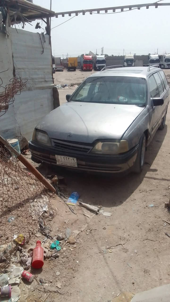 سلام عليكم خوان سياره قادسيه لبيع سنوي عاج صارله سنتين منتهيه راعيه موجود يريت تحويل رقمي ***********
