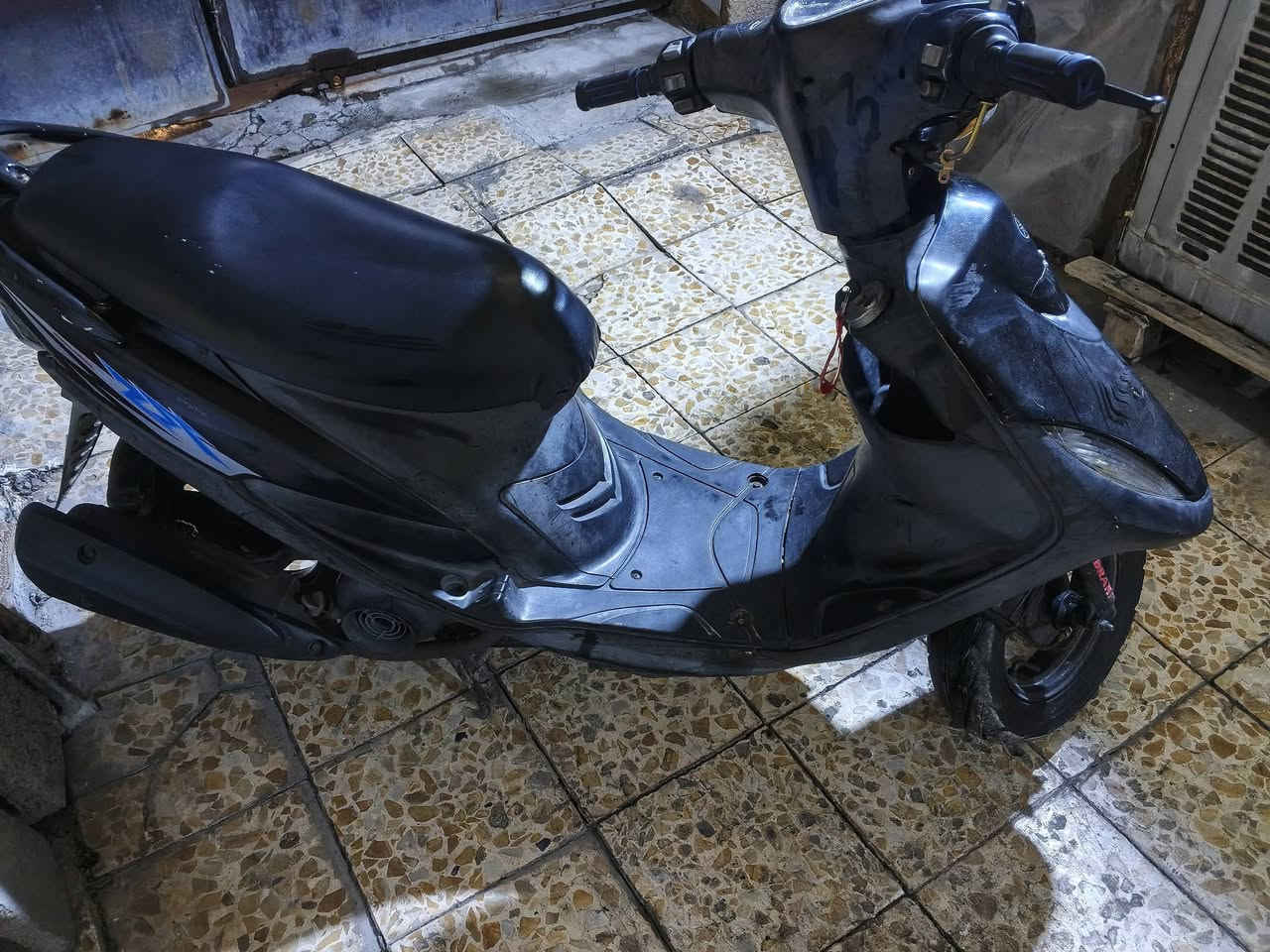 سلام عليكم 🤝
ماكس عدله ياباني

بوشه 49 بلادي

دراجه خير من الله سلف هندر كهربائيات
 كامله دراجه نصبتها حلوه تجي وتشوف

سعر:650 وبيها مجال بسيط حك الجيه 

عنوان : بغداد البياع تقاطع درويش

للاتصال : ***********
خاص مفتوح
