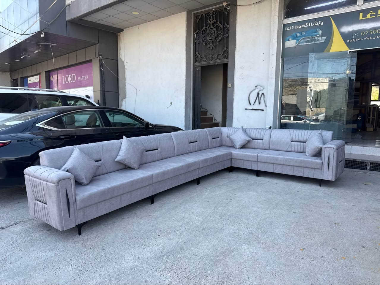{معرض الاغا يرحب بكم }👋🏻👋🏻
يوجد  📣لدينا ✅جميع فصالات✅ وباسعار مناسبه 

سعر المتر 💵(50) الى💵(75)دولار حسب الفصال 

يوجد استندر . (10)نفر بسعر 💵(290)دولار مع ضمان ( 3 )سنه 💯 خشب واسفنج  قماش وفصال حسب الطلب 
تغليف ديوان مستعمل وتبديل بفصال حديث حسب طلب الزبون 

يوجد تخم (10)نفر. ✅بسعر💵(420$)دولار 

العنوان. 🇮🇶 دهوك  مالطا رقم هاتف :[***********][***********] فايبر +وتساب دهوك, العراق
