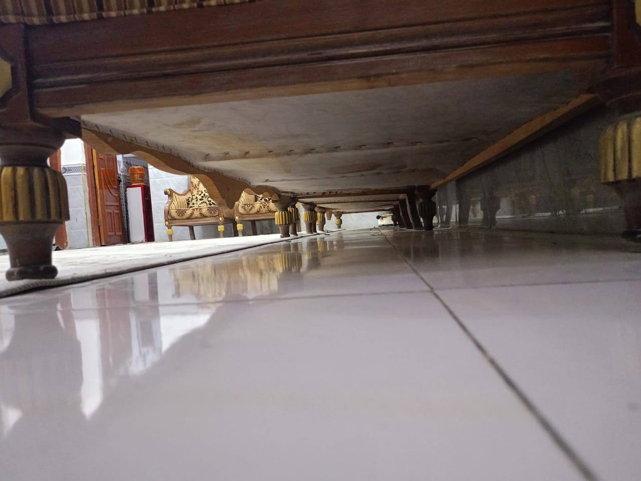 السلام عليكم تخم ملكي زان
خشب صاج الاصلي زلغ مابي بعده بالباكيت 
سعره 350مكانه ناصريه سوق الشيوخ 
***********
