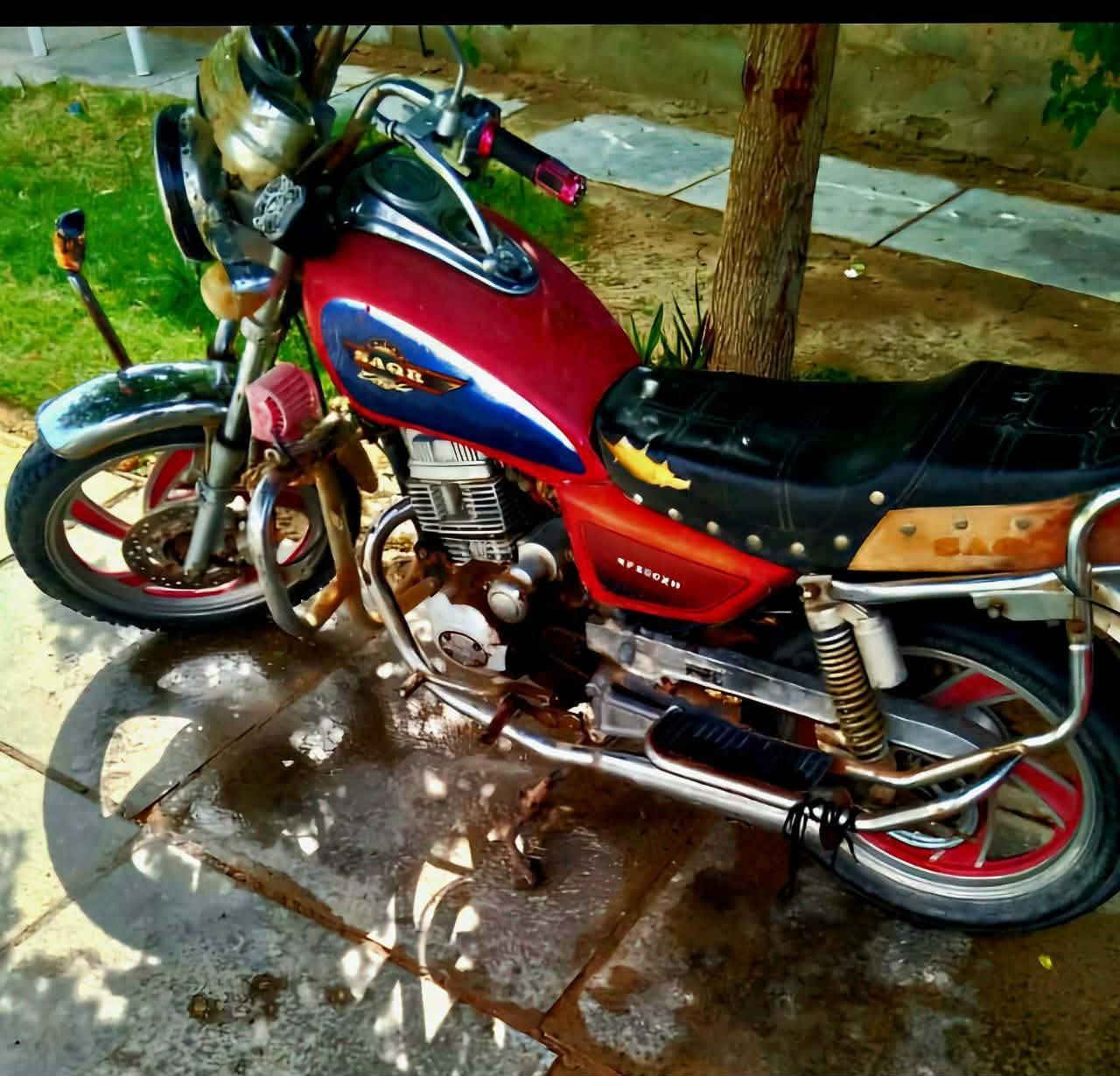 السلام عليكم دراجة جونده نضيفه أوراق السعر 350
***********
