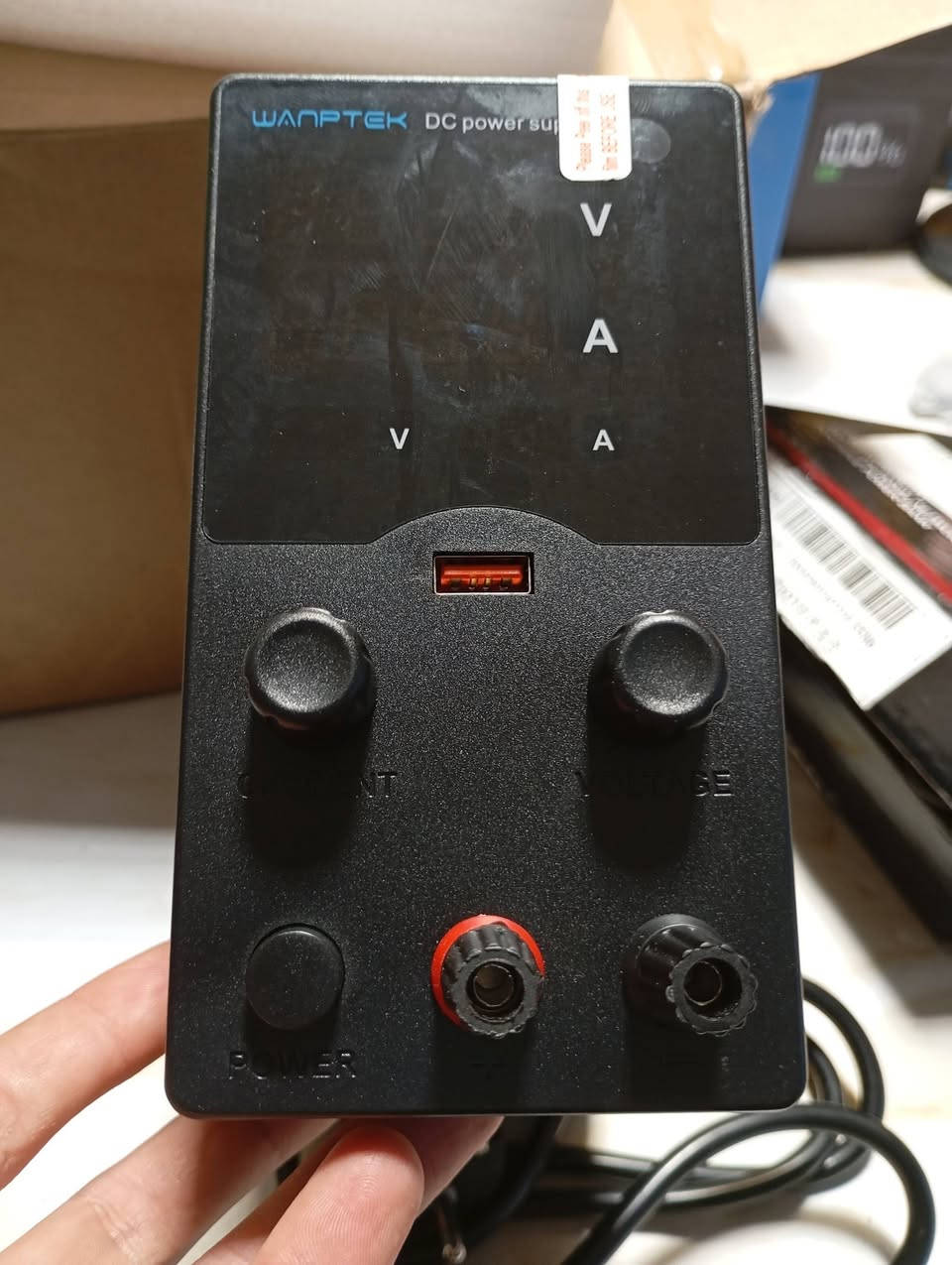 شابرتك. مزود طاقة مستمر 

لجماعه صيانه الاجهزه  ولابتوبات 

62 فولت. جديد لك هوه وملحقاته 

سعر 45.///   سعره بلسوك  85  

للحجز خاص


**إذا كنت صاحب هذا الإعلان وتريد حذفه لأي سبب، رجاءا أرسل رسالة إلى الدعم الفني**