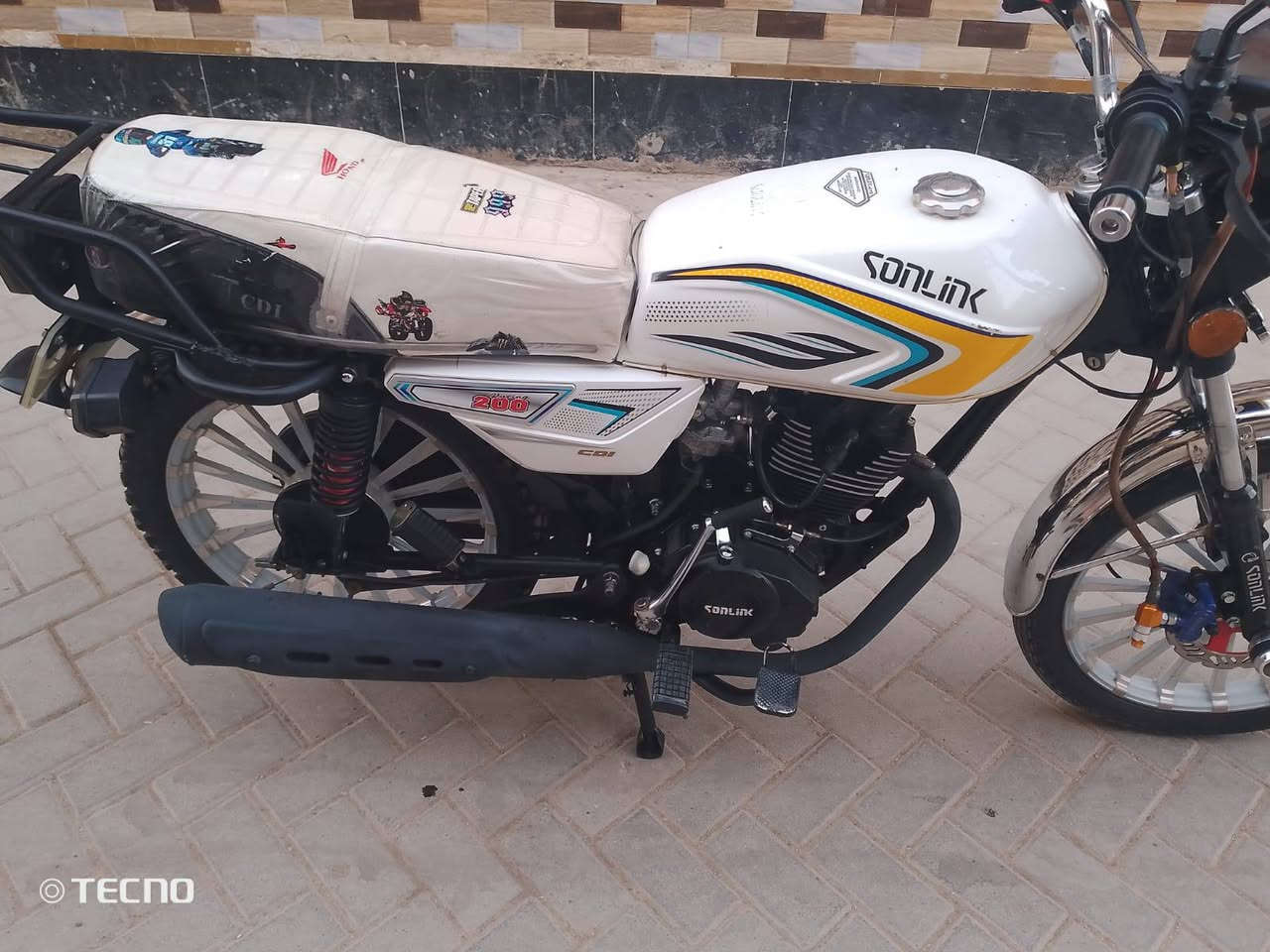 السلام عليكم دراجه ايراني 2025 نازله بال 26 مقفوله كفاله عامه واي نقص ما بيها مكان بغداد السعر 800 دراجه حلوه وناعمه وامي ***********ال*********** اسيا واتساب والاثير على السيم كارت
