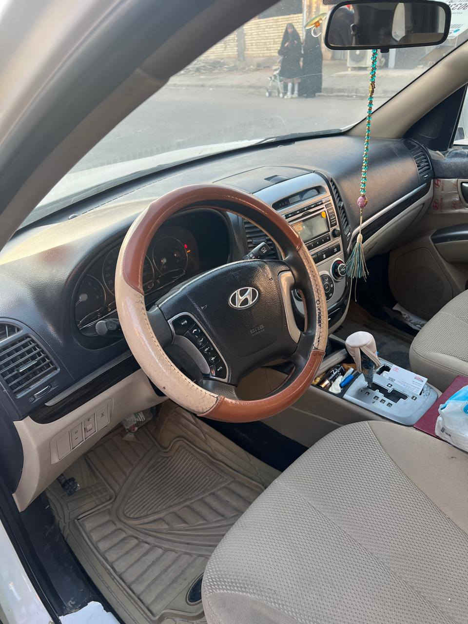 السلام عليكم
هونداي سنتافيا  موديل 2012 الشركة العامه 
رقم بغداد بسمي تحويل ثاني يوم
 السياره مكفولة ماعدا الدعاميات

مكينه 6سلندر 3.5 
ثلاث قطع تبريد
ويل كل
حساس خلفي
تخم تاير جديد صدر امامي خلفي جديد السيارة عليهه ادامه كامل مانقصهه أي شي 
 مكان السياره النجف الأشرف السعر (165) وبيه مجال 
إستفسار اكثر اتصل على الرقم 
***********
