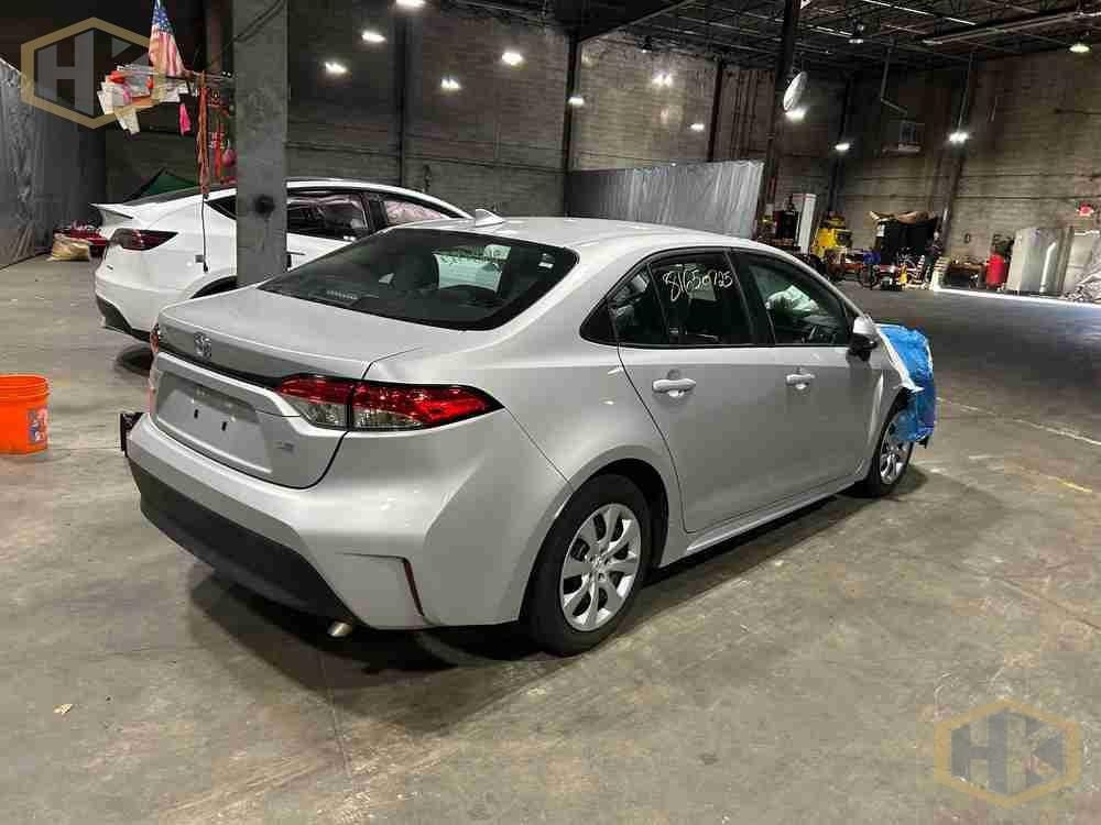 السلام عليكم لبيع كورلا
موديل 2024 
وارد امريكي 
ولا قطعه تبديل ولا صبغ 
سياره دخول جديد بدون رقم 
منفيس بسمي 
صور الحادث مرفوقه
سعر 158 ورقه 
*********** واتساب
بغداد
