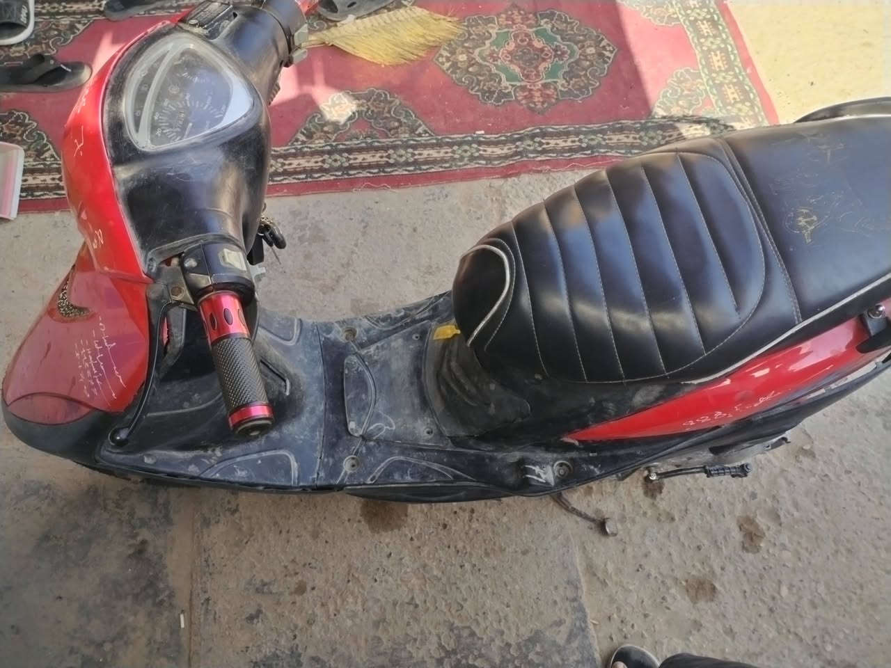 سلام عليكم دراجه ماكس عدله دراجه تجفيت صارله اسبوعين دراجه هندر واحد بيه تزويد صالنصه اف ام وياله نجمه اصلي يدات رياضي سعره ٤٠٠ وبيهه مجال للشراي


**إذا كنت صاحب هذا الإعلان وتريد حذفه لأي سبب، رجاءا أرسل رسالة إلى الدعم الفني**