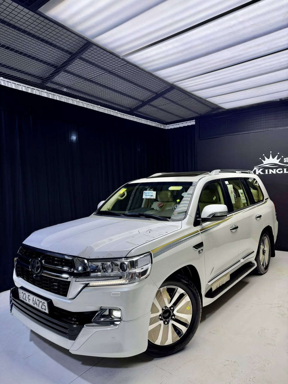 تيوتا لاندكروز 2016 ( لكزس V.X.S )
ماشآءالله  
‎جكات
داخل ديزاينو
‎ستيرن كاهرباى
سندوق شفط
رادار
كشنات تبريد
٥كاميرات
محرك (5.700) ليكزز
‏‎ماشييه 76 كم حقيقي
‏‎لاندكروز VXS 
‏‎موديل.موديل 2016
‏‎فول مواصفات 1/1
‎‏‎السيارة مواصفات اللكزس 
رادار
خط شارع
‏‎-جوبلس تصعد وتنزل 
‎‏‎-شاحن لاسلكي 
‎‏‎- نضام ترحيب عند الاقتراب 
‎‏‎- دبل ماوس 
‎‏‎- شاشة تحكم لكزس 
‎‏‎- شاشات عدد 3 
‎‏‎-تشغيل عن بعد 
‎‏‎- كراسي كهرباء 
‎‏‎- مكينة V8 /5.7
‎‏‎-زراك لايت 
‎‏‎- 5 بصمة ابواب 
‎‏‎- سيستم صوت لكزس 
‎‏‎- ستيرن صاج 
‎‏‎- 8 ايرباك
‎‏‎- فور ويل 
‎‏‎- حساسات امامي خلفي 
‏‎ماشي ٧٥،٠٠٠کم
‏‎- نضام ايكو تقليل صرفية 
‎‏‎-ثلاجة 
‏‎مواصفات VX.S معروفة ما يحتاج اذكر لبقية 
چكه مابى 
حتا دعاميات بدون صوبخ
ا‎بدون بارد ،بدون رصعات ،بدون حتا شخط
محرك كير بشرط مامفتوح
‎سيارة حيل نظيفة كلشي عل بلاد لوك
سنوية زنكة كلشي جديد مدفوع لـ٢٠٣٠
باسمي السنوية بشرط تحويل و خرامة 
‎سيارة مابيـها دينار مصرف كامل من كل نواحي

سعر505$
رقم صاحب سيارة ***********
‎‏‎
