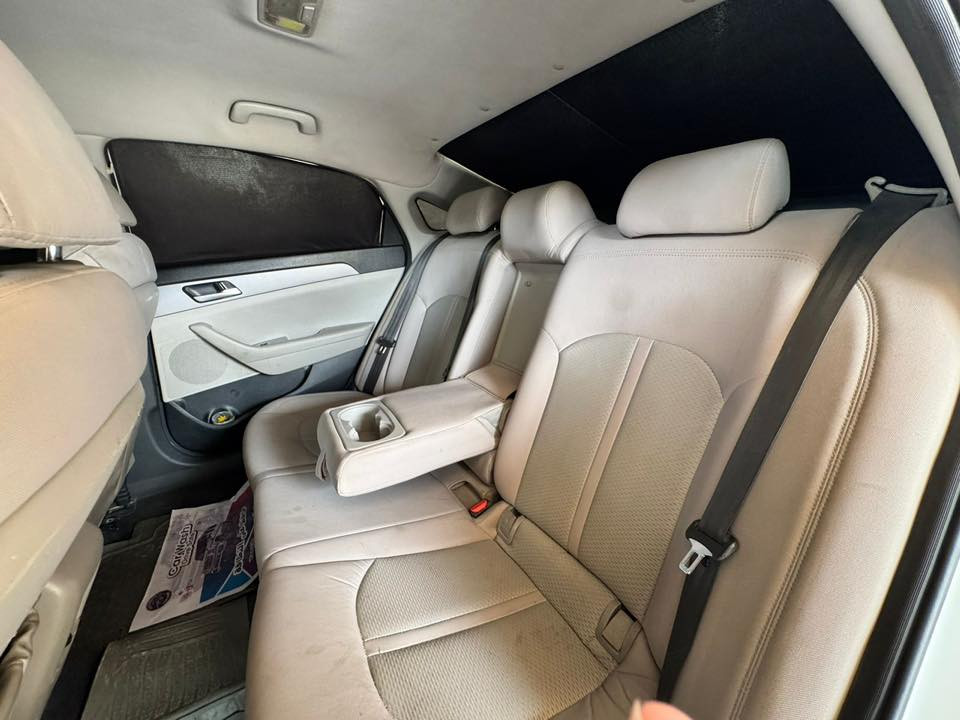 سلام عليكم
سوناتا 2015 

وارد امريكي حادث جاملغ وبنيد وبالعراق صار بيها صفحة صبغ رش بدون ضربة وبدون معجون 

رقم بغداد باسمي 

بدون تكشير السيارة 

مواصفات عادية 

تحكم ستيرن وكامرة خلفية ومانع انزلاق 

ماشية 150الف ميل 

مكينة وكير نضيفات جدا 

تخم تاير وحدادية وبولش وحمام مسويلها ادامة كاملة 

السعر ب115 وبيها مجال للشراي 

مكان السيارة بابل المركز 

للاتصال *********** 

اعتذر عن المراوس بيع فقط
