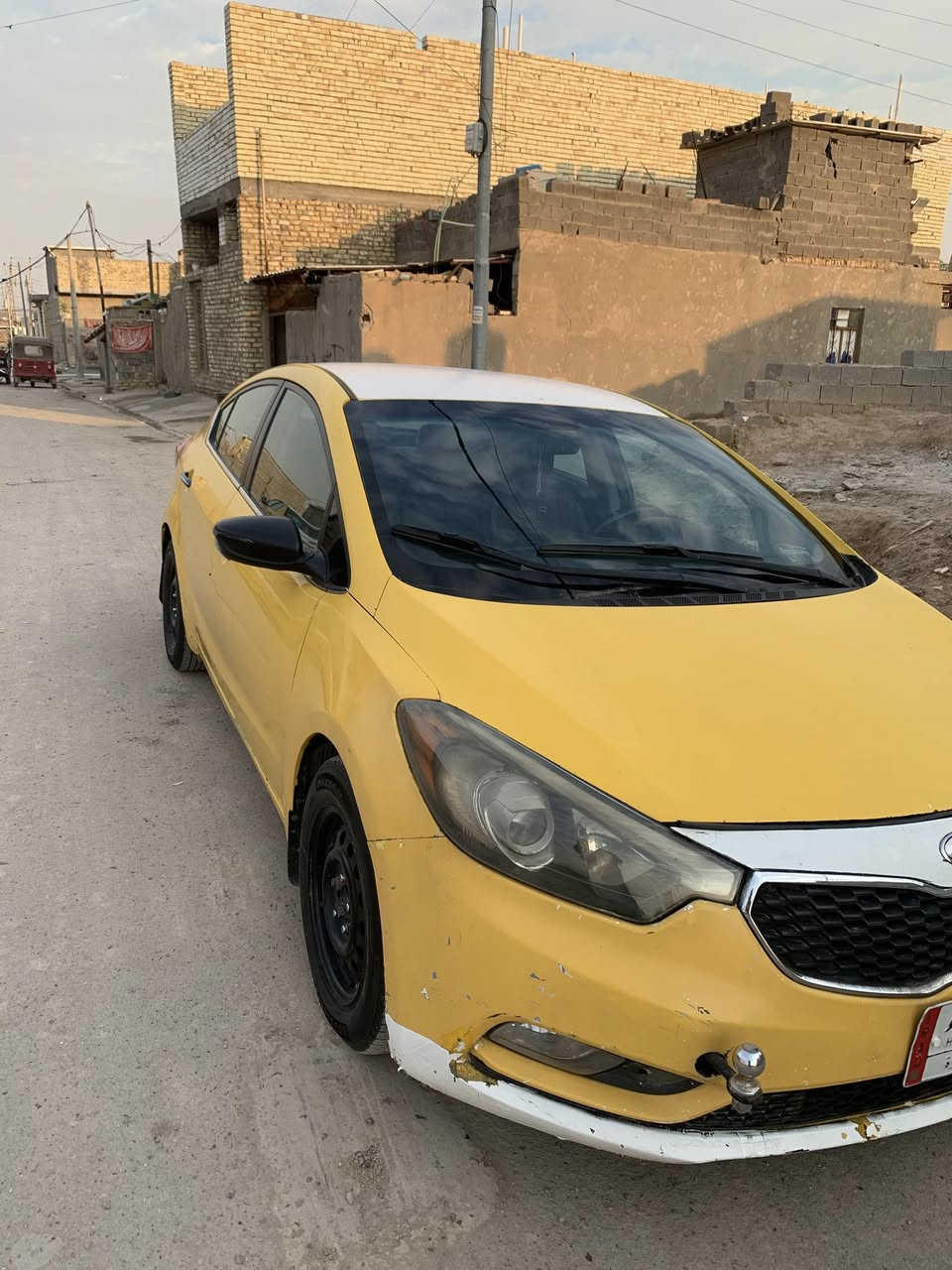 يا الله السلام عليكم فورتي موديل 2015 نص فول تحكم ستيرن جهتين مري شفط شاشه اعطال 3 وضعيات قيادة رقم بغداد بسمي بيها جاملغ امامي صفحه السايق حادث امريكا وجاملغ خلفي صفحه السايق هنا بالعراق مكينة 1800 دوش قبل شهر شديتها السعر 90 وبيها مجال قليل كلش العنوان بغداد مدينة الصدر رقم ***********
