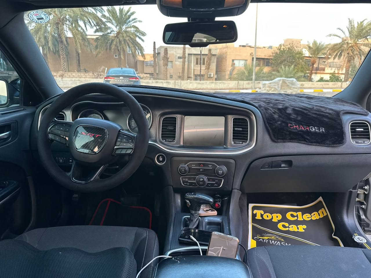 السلام عليكم 
جارجر للبيع فقط 
موديل 2017 خليجي sxt
محدث بنيد جيتي 
مكفوله كفاله عامة
موصفات 
فتحة 
شاشة جبيرة 
كشنات تدفئة 
كشن سايق كهرباء 
سيارة كلش حلوه 
مكان سيارة بغداد الغزالية 
سعر 248 وبيهة مجال 
رقم ***********
