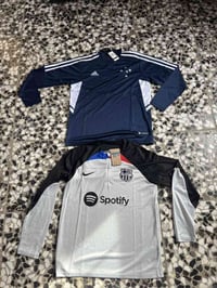 ملابس • مقاس M