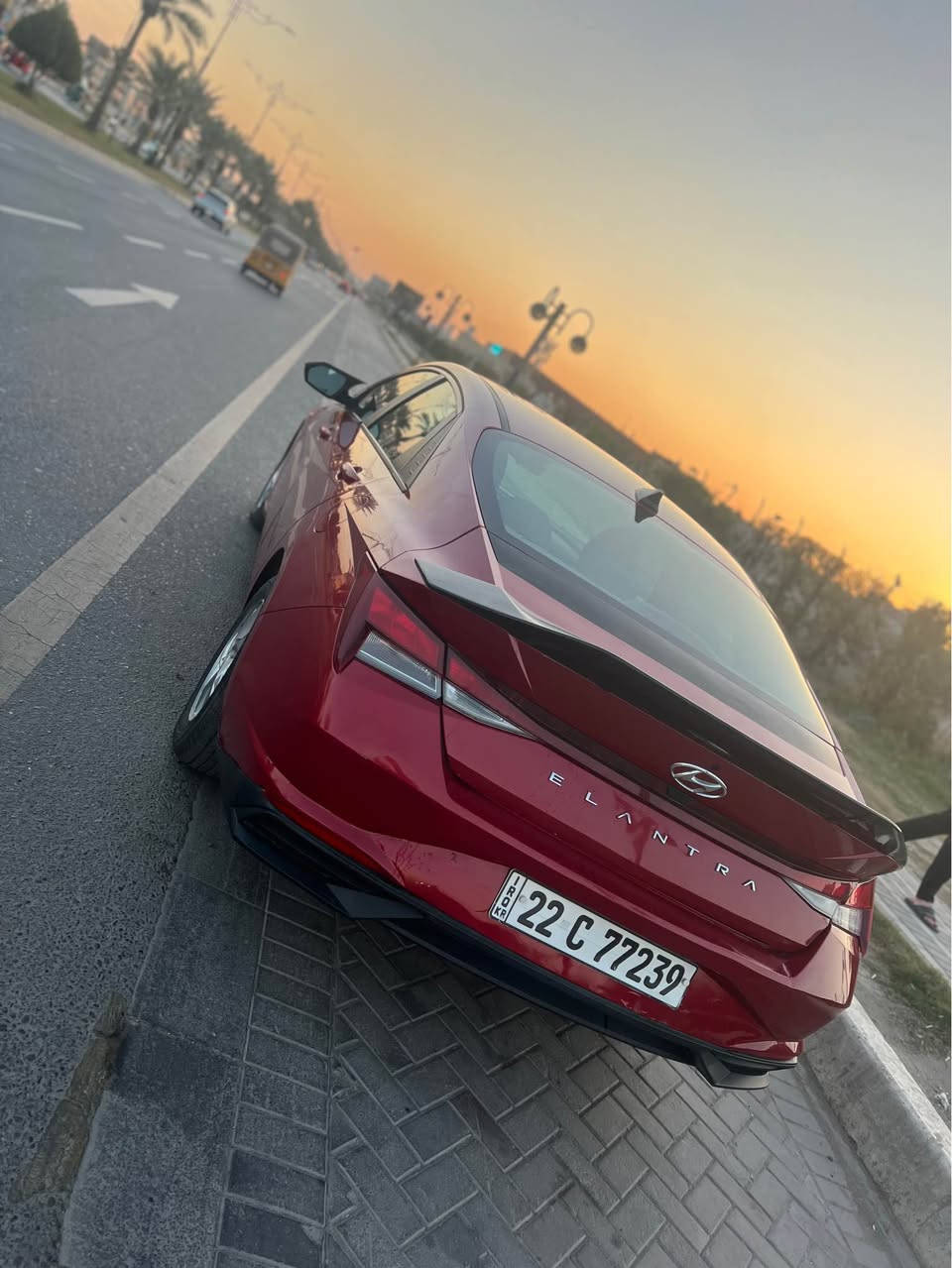 الانتره موديل 21 امريكيه. لون احمر ماروني 
موصفات شاشه ذكيه Gps ذاتي 
نقطه عمياء  اطفى ذاتي 
سياره حلوه ونظيفه 
حادثه خلفي.صبغ جزء فقط قبق جنطه. وتعمر بدايه حوض. بارد بلبنيد. كير ومكينه وتبريد جدد 
سعرها 138 
 عنواني بغداد. شارع فلسطين او مدينة صدر 
*********** بغداد, العراق
