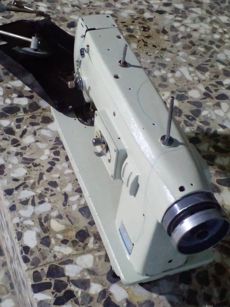 رأس ماكنة تطريز  للبيع
فقط راس مع حوض مع الدغاره بسعر 125مكاني بغداد مدينة الصدر شماعيه 

***********
