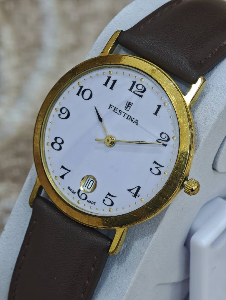 Festina 🇨🇭

¤ نسائي / رجالي 

¤ ساعة فستينا صناعة سويسرية وبتصميم جدا رائع  / قشطة / 

¤ الساعة تعمل بنظام الكوارتز - منفذ لعرض التاريخ الشهري عند الساعة ال6 - نسبة النظافة ممتازة 

¤ سير الساعة جلد مستبدل 

¤ قطر الساعة 33 

¤ السعر 95 الف

¤ يتوفر توصيل لكافة المحافظات العراقية 🇮🇶 
واي استفسار راسلونا خاص وكل الهلا بيكم 💕 بغداد, العراق


**إذا كنت صاحب هذا الإعلان وتريد حذفه لأي سبب، رجاءا أرسل رسالة إلى الدعم الفني**