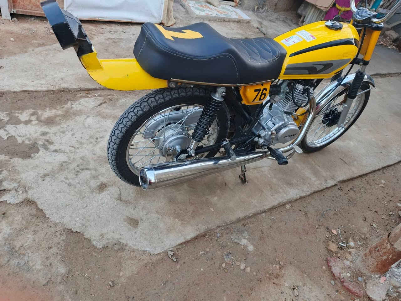 دراجة تعمير صالها ٣اشهر من معمره دراجه نشطة  دراجة سيت ماله كامل كدامكم هيه ولبليته كدام ولكشن ونزال 
للتواصل وتسأب *********** مستعجل عل بيعها
