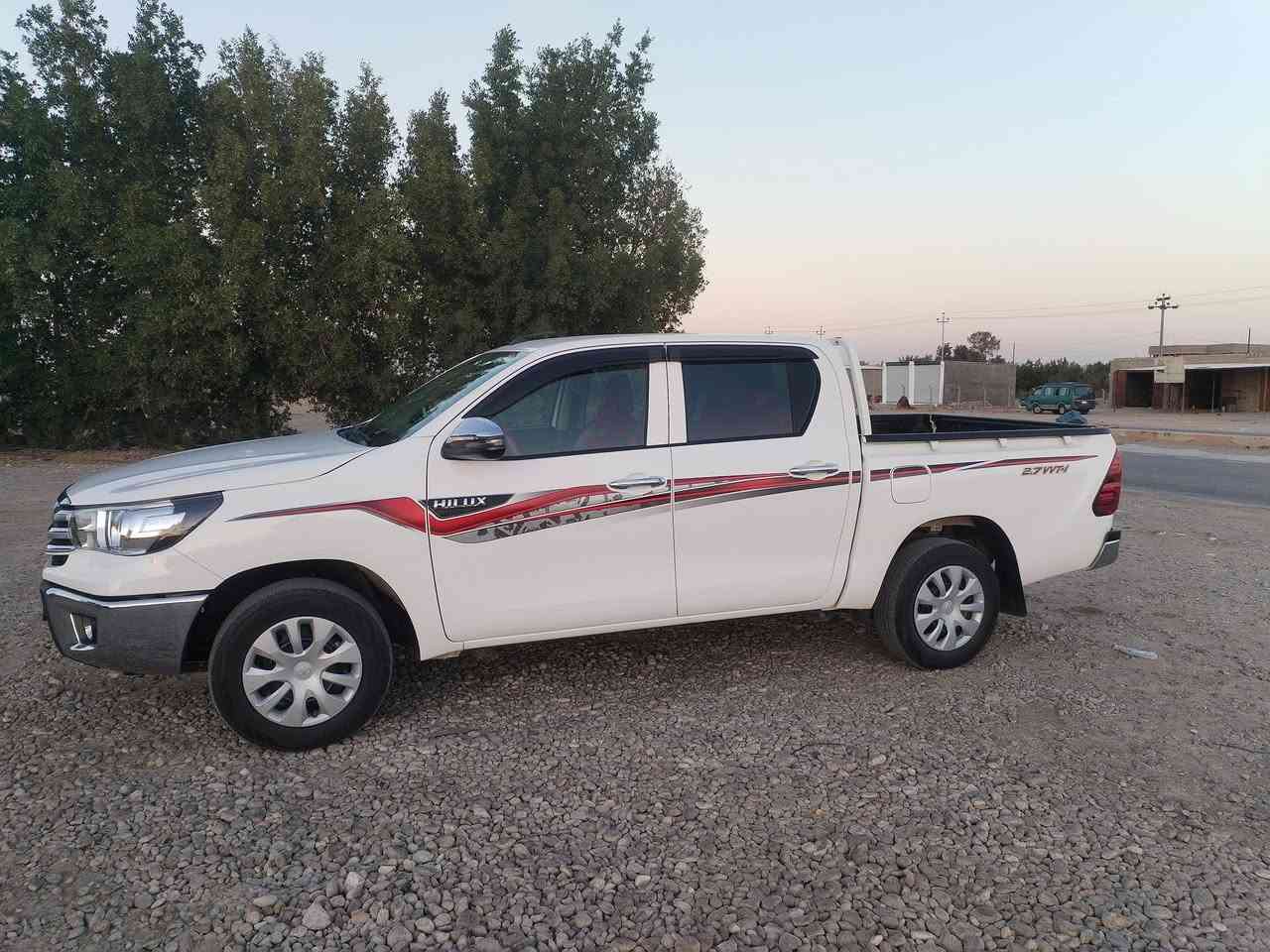 السلام عليكم  
تيوتا هايلوكس 
موديل 2024 
مكفوله كفاله عامه 
السعر 250 
***********
