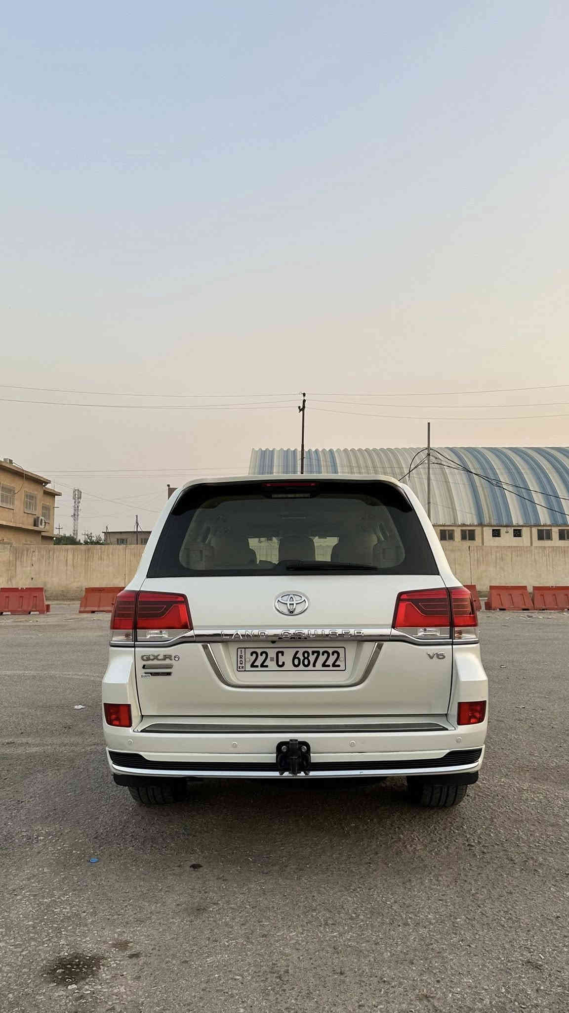السلام عليكم
تويوتا لاندكروزر GXR
الموديل 2021
6 سلندر ,, 4000 المحرك
بنزين
المواصفات خليجية 
الممشى : 52،000ألف كم
الرقم : اربيل ( انگليزي )
7 مقاعد .
المواصفات : بصمة ، كاميرا خلفية ، كاميرا أمامية ، كاميرات جوانب ، فتحة السقف ، شاشة ، مقاعد كهربائية ، مصابيح زينون ، المصابيح الامامية ليد ، تشغيل عن بعد ، التبريـد قطعتـين ، مثبت سرعة ، كاشفات ضباب 
السعر 53000 $$
5 شدات و 30 ورقة 
مكان السيارة : النجــف الأشـرف
الرقم : *********** واتساب فقط !!!
