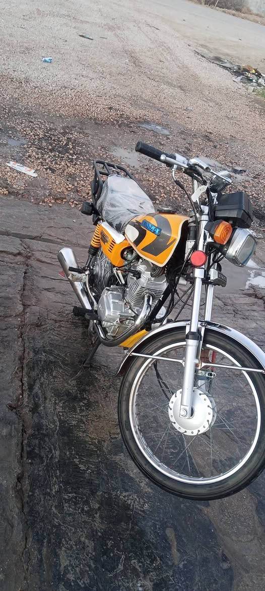 سلام عليكم دراجه نامه اصلي شلامجه كله ابلادي 22 وكيل نوار الباشا السعر اب مليون و100وبيه مجال  العنوان دوانيه سنيه ***********
