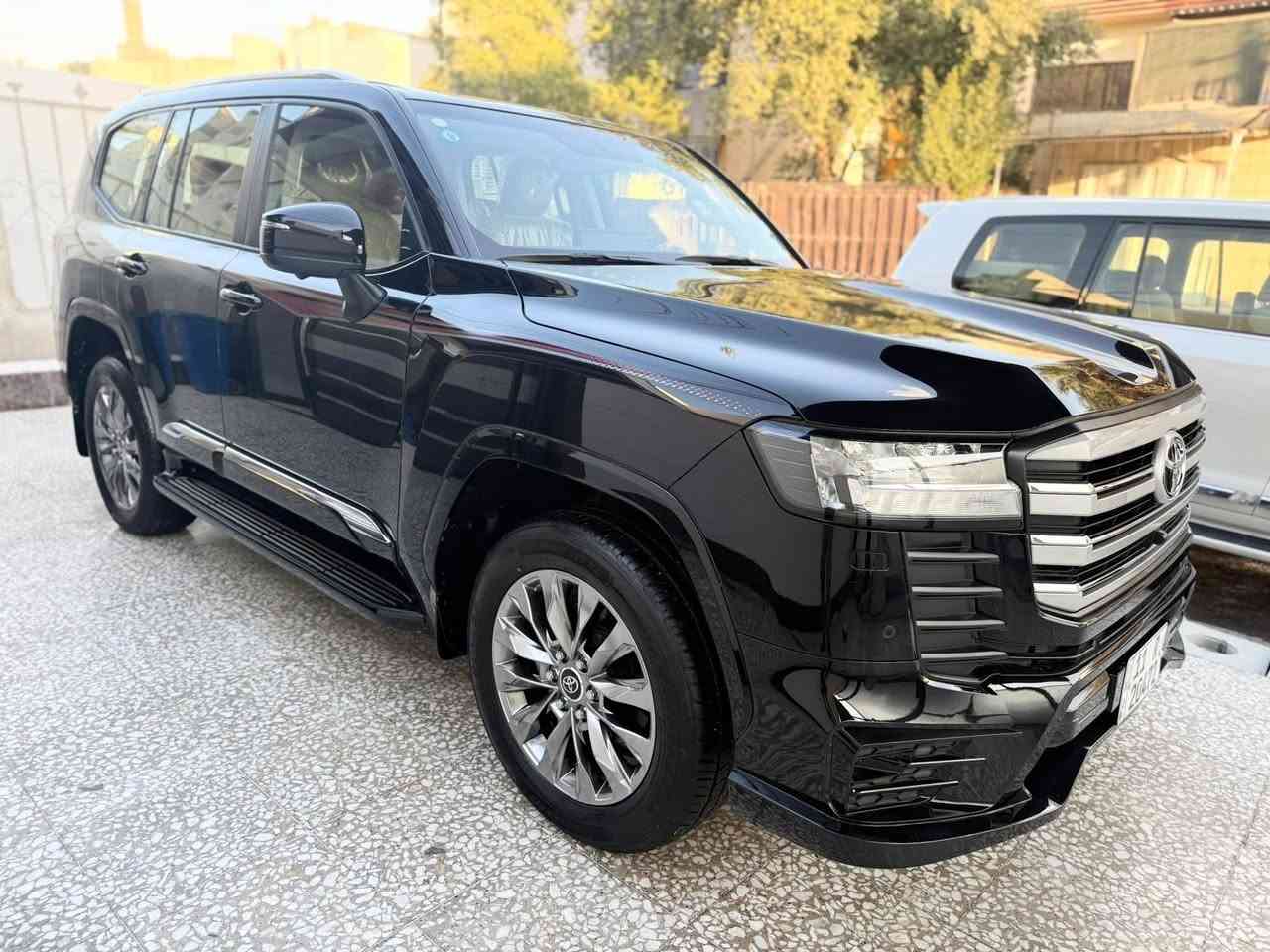 السلام عليكم
البيع لاندكروز بريم اصلي زيرو 
موديلها ٢٠٢٤ 

سياره اصل بريم بدون برده جديده لوك السياره  

ومغلفه PPF اصلي ضمان 10 سنوات 

مواصفات جي اكس ار لمتدد LlMlTED 

خمس كامرات محيطيه شاحن لاسلكي تبريد مقاعد تطبيق شاشات 3 جديده مغلفه داخل وخارج وغرضه كله وياه 
بسمي شخصياً رقمه بغداد ومكاني بغداد

***********

 بيع مستعجل عليه
