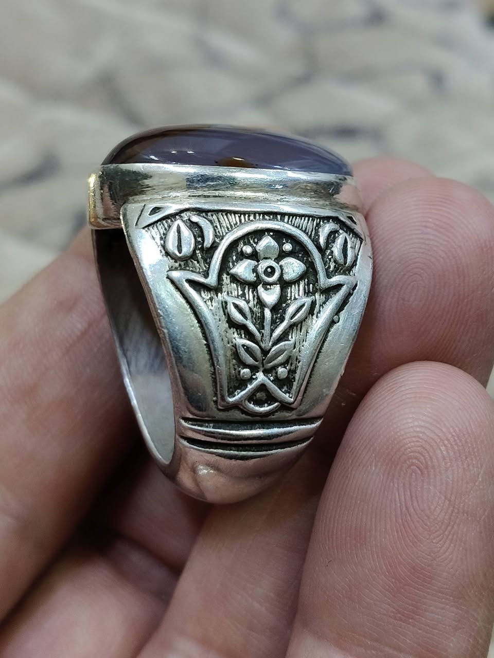 عقيق يماني 250 ألف بغداد ***********
