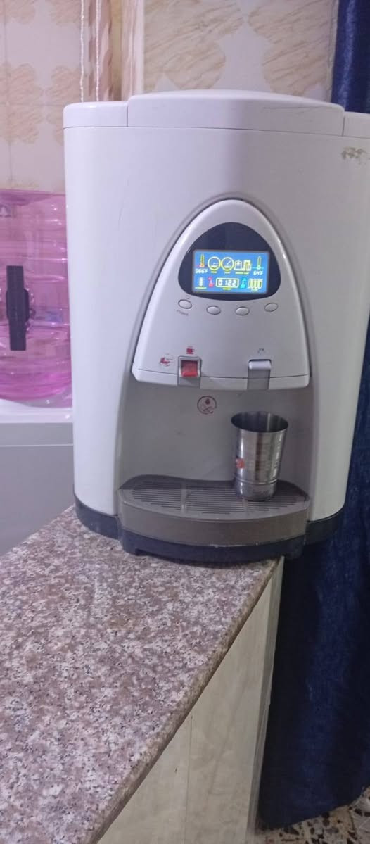 السلام عليكم براد ودوشك مترتين ولعرض متره وستين ولبراد شغال بس محتاجله فلاتر ماي حار  وتصفيه اثنينهن 225 العنوان بغداد الحسينيه الرقم ***********
