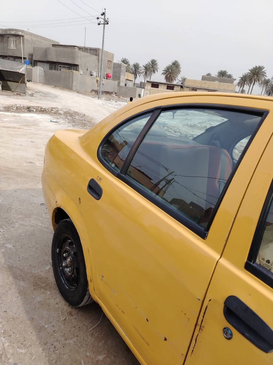 السلام عليكم طيبه موديل ١٥ مكفول كير ومكينه كشر مثل ما موضح.فقط جاملغ خلفي بارد بيه  بلصوره كشر نظيف السياره مصفره هيئه وغرامات رقم انكليزي السياره تخم تاير سعر 32 وبيها مجال تحويل مباشرر
داخلها يخبل *********** حله مركز سنويه 27
