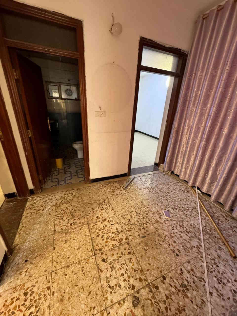 🏠 للإيجار في السيدية 🏠
🌟 شقة طابق اول فوق الارضي 

تتكون من:
💠 غرفتين نوم
💠 صالة 
💠 مطبخ
💠 خدمات صحية

💵 بدل الإيجار: 600 ألف دينار
📍 الموقع: السيدية – الخيزران (موقع مميز )

للاستفسار والاطلاع 📲
☎️ ***********
☎️

📍 مكتب الفهد للاستثمار العقاري
مقابل لحوم جويلي – السيدية

🛡️ إذا لم تناسبك هذه الشقة، لدينا مجموعة واسعة من المنازل والأراضي تناسب جميع الأذواق والميزانيات.
