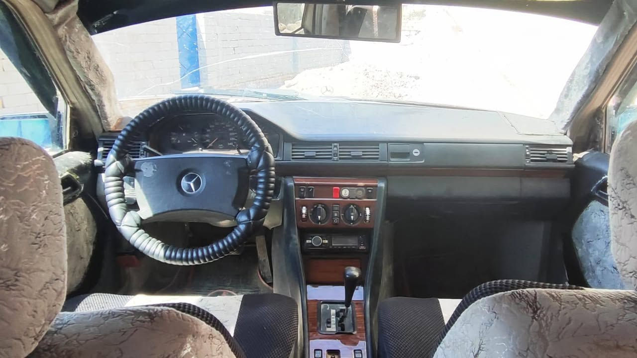 السلام عليكم  للبيع مارسيدس دب سعر 42 وبيها مجال سياره كفاله كص ونقل جثه وضربه كفاله قواعد دبلات كفاله مصبوغه جماليه رقم بصره مداور ثاني يوم  كير مكينه كفاله نوع المكينه فيفيتي ام فيشتين سياره جاهزه  حداديه توها نافظها تخم تاير جديد دشبول جديد لايت زنون اصلي مكانه الناصريه الفهود 
***********

