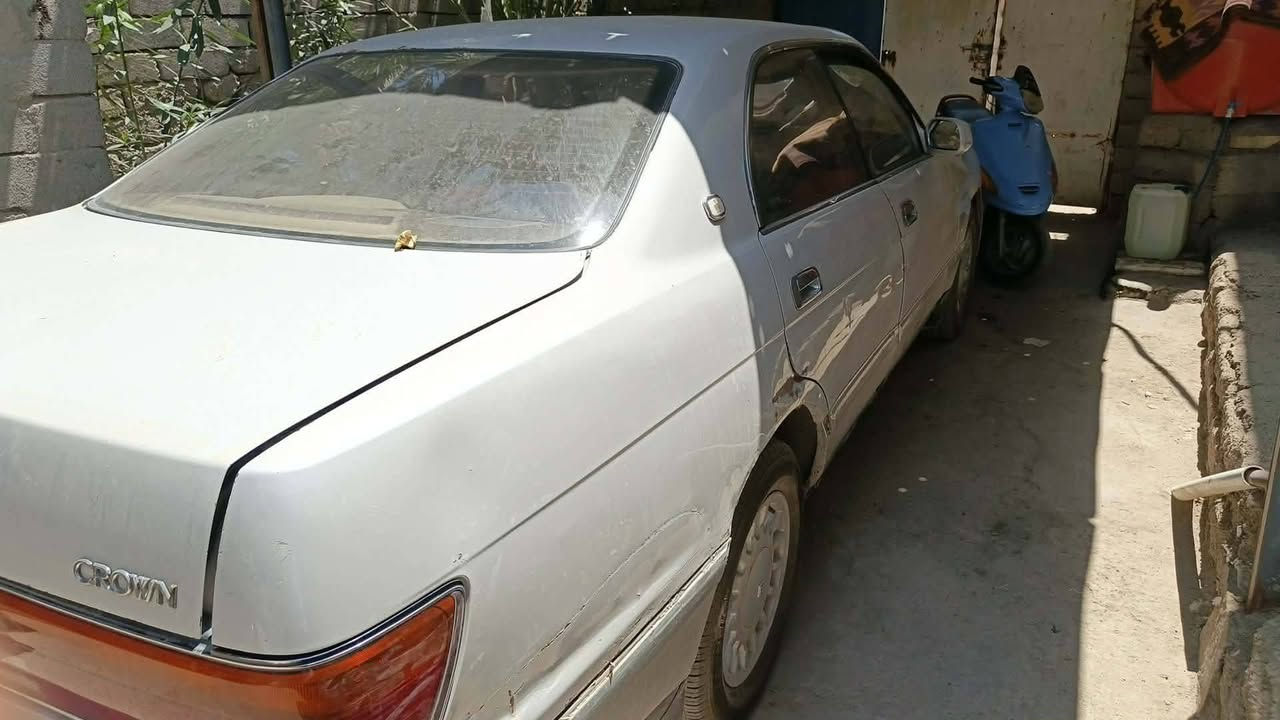 بطة منفصل للبيع مكفولة كير ومحرك وضربة ونقل الجثة محرك ٢٥٠٠ رقم نجف السعر ٤٠ وبيها مجال الطيبين مكان السيارة قرنة بني منصور للاستفسار ***********
