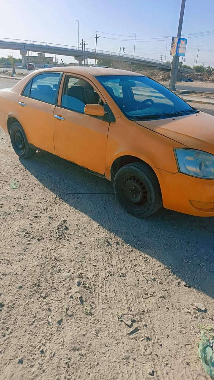 السلام عليكم سياره جيلي fs. كير ومحرك كورلا زينات  سنويه ساقطه  بيه شلعه تخبل   تخم تاير وحداديه  هيئه وغرمات مادري عليه شكد سعر 14 ورقه بسعر ذبانه   مكان ناصريه مركز سجن الاصلاحي  ملاحضه : خاص ماجاوب مكلف بنشر رقم صاحبه   ***********
