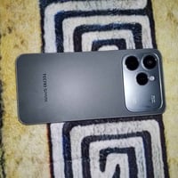 تكنو سبارك 40 • ذاكرة ٢٥٦