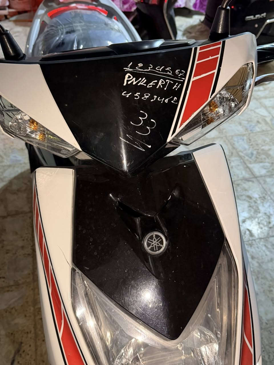 للبيع سكنس حديث 2023 شمعه فائه ( s )  ( ياباني ) الأصلي خطين نوزل ستان حساس ستان  قبق نفخ دراجه جديده مكفوله كفاله عامه برغي ممفتوح بيهه دراجه مال جناي ماشيه 54 حقيقي دراجه تتعب تكول جديده استعمال شخص صارله شهر من نازله اخذتها من شارع الضلال مال جناي وتأخذه من باب البيت مكان بغداد الكريعات السعر١٢$ وبيهه مجال
والاستفسار الاتصال ***********
