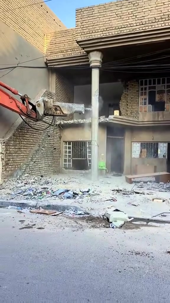 مستعدون لهدم الدور ورفع لانقاض بانسب لاسعار ***********
