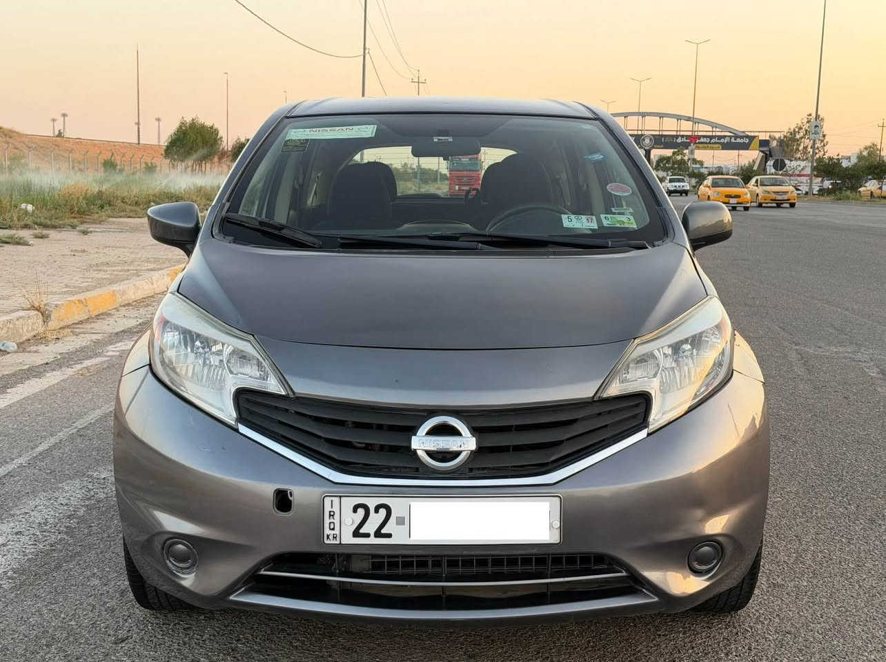 NISSAN VERSA NOTE SV
موديل.2017وارد امريكي لون نفطي
*********** ☎️
حجم محرك 4 سلندر 1600 
رقم اربيل دولي سنويه جديد
گير محرك بشرط لا صرف ولا بخار مامفتوح ماشيه 50 ألف حقيقي 
صدر امامي خلفي جديد كهربائيات كل شغال تخم تاير جديد تبريد شغال 
مواصفات SV معروفه
تحكم ستيرن طرفين جامات كهربائي شاشه جبيره كاميره خلفيه مانع تزحلق وباقي مواصفات معروفه 

صبغ:-3قطع جاملغ بوند وقبغ صندوك بدون دواخل 
سعر:.(88).وبي مجال بصيط🩶
عنوان :.كركوك Singapore
