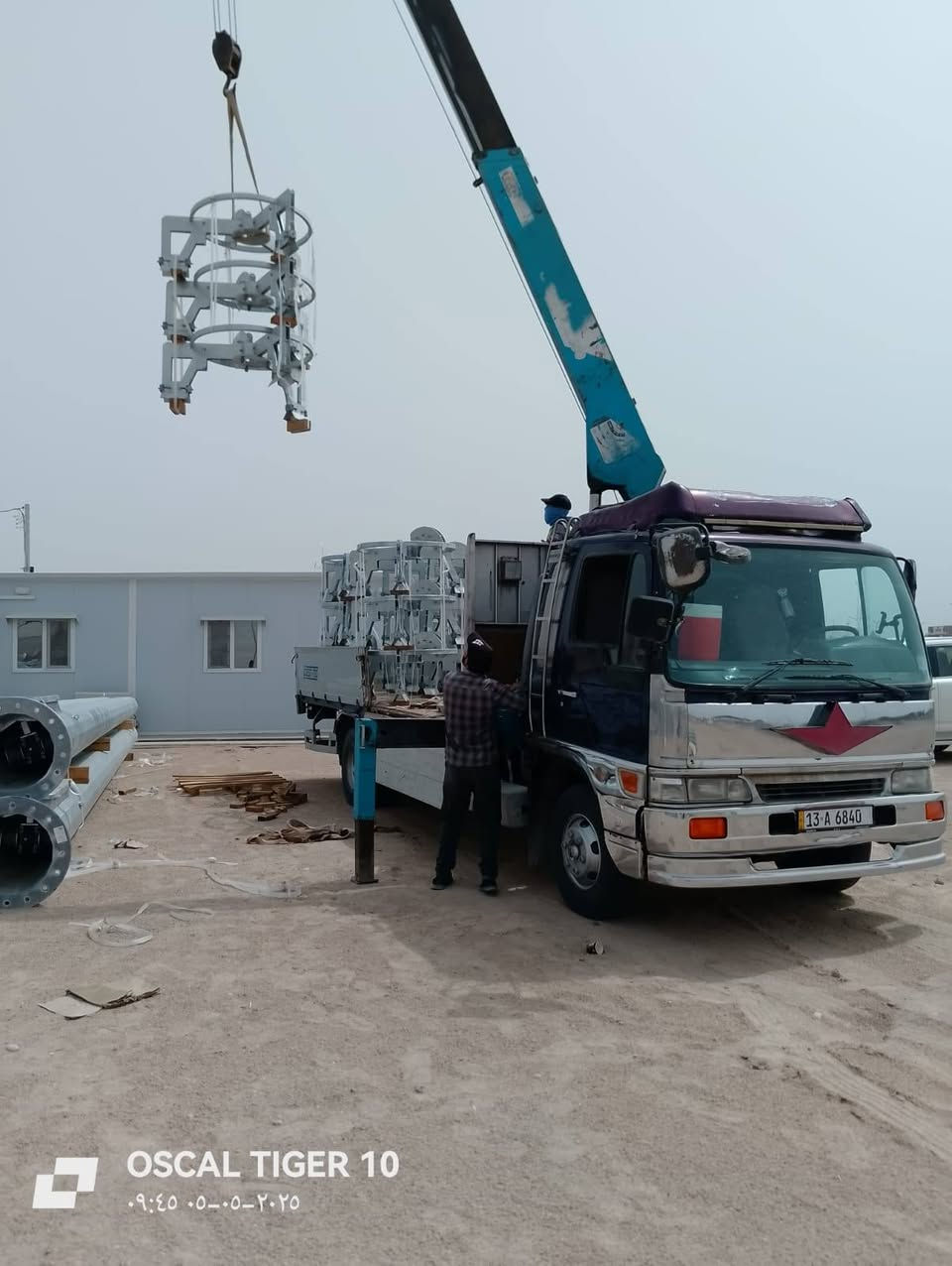 السلام عليكم هينو انكر للبيع مكينه80 وكير واكسن مكفولات ﴿كرين مخالف 4سلايتات﴾رقم انكليزي تحويل ثاني يوم سياره جديده وحلوه كبل للشغل رقم الهاتف 📱﴿***********﴾انه مكلف بل نشر مكان لسياره بصره
