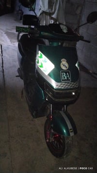 دراجه شحن مستعمله،4 بطاريات كبار شاشه محتركه الدراجه شغاله السعر 675 و...