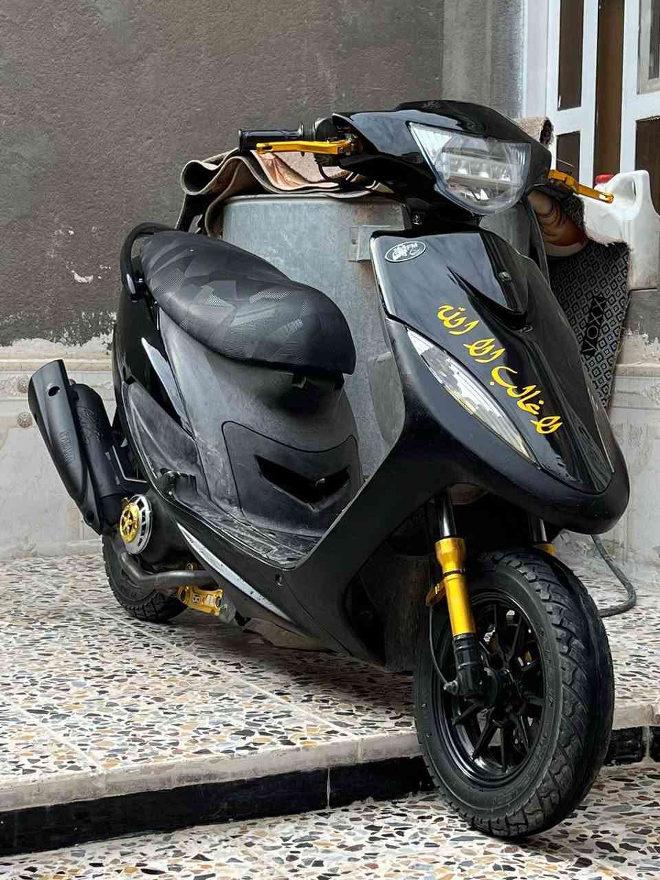 سلام عليكم شباب دراجه ماكس عدله لبيع شباب مستعجل على بيعته محتاج فلوس الدراجه بلادي 49سعر 475 دراجه خير من الله مكاني بغداد رقم الهاتف ***********
