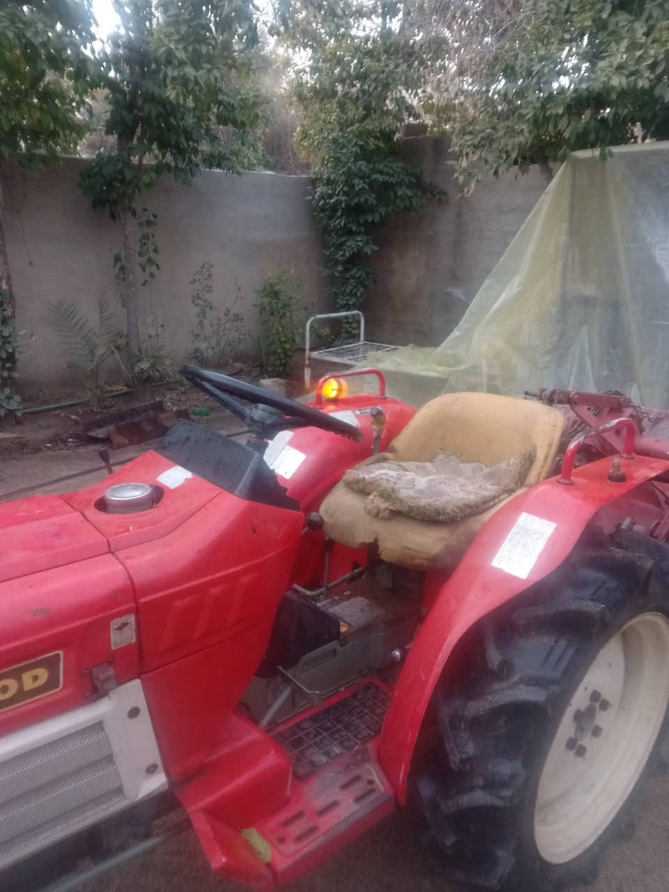 سلام عليكم للبيع مكينه 18حصان مع رباشة كهربائيات كلة شغال وراها رباشة فوس جديد دبل  اكسل نكرة سلف بغداد الراشدية سعر 38 ورقة وبيها مجال ***********
