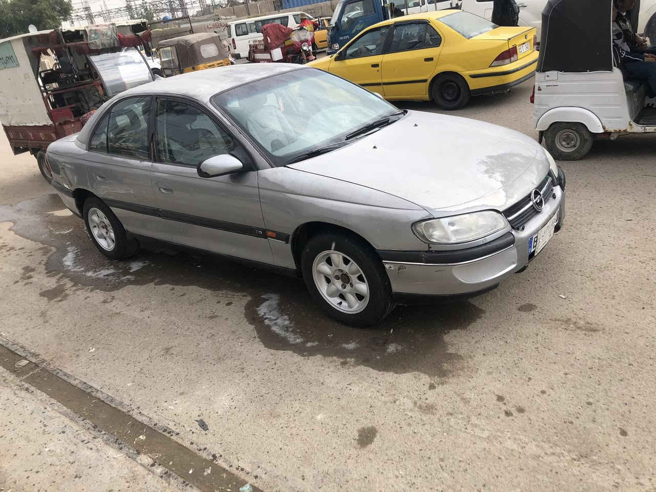 سلام عليكم اوبل بزون موديل 1995كيرومكنه ونجي ٤سندرتبريد شغل ماعده راتيتر فقط تخم تاير جديد صدر مامي وخلفي رقم بغدا سنويه الى ٢٧ كهرباء كله شغل مابيه اي نقص سيار مكفوله من ضربه فقط جرده وتريك البصره وين ماعجبك روح بيه جهزه عله اخر حبيه السعره ٣٥مكاني بغداد بلديات وهذ رقمي ***********
