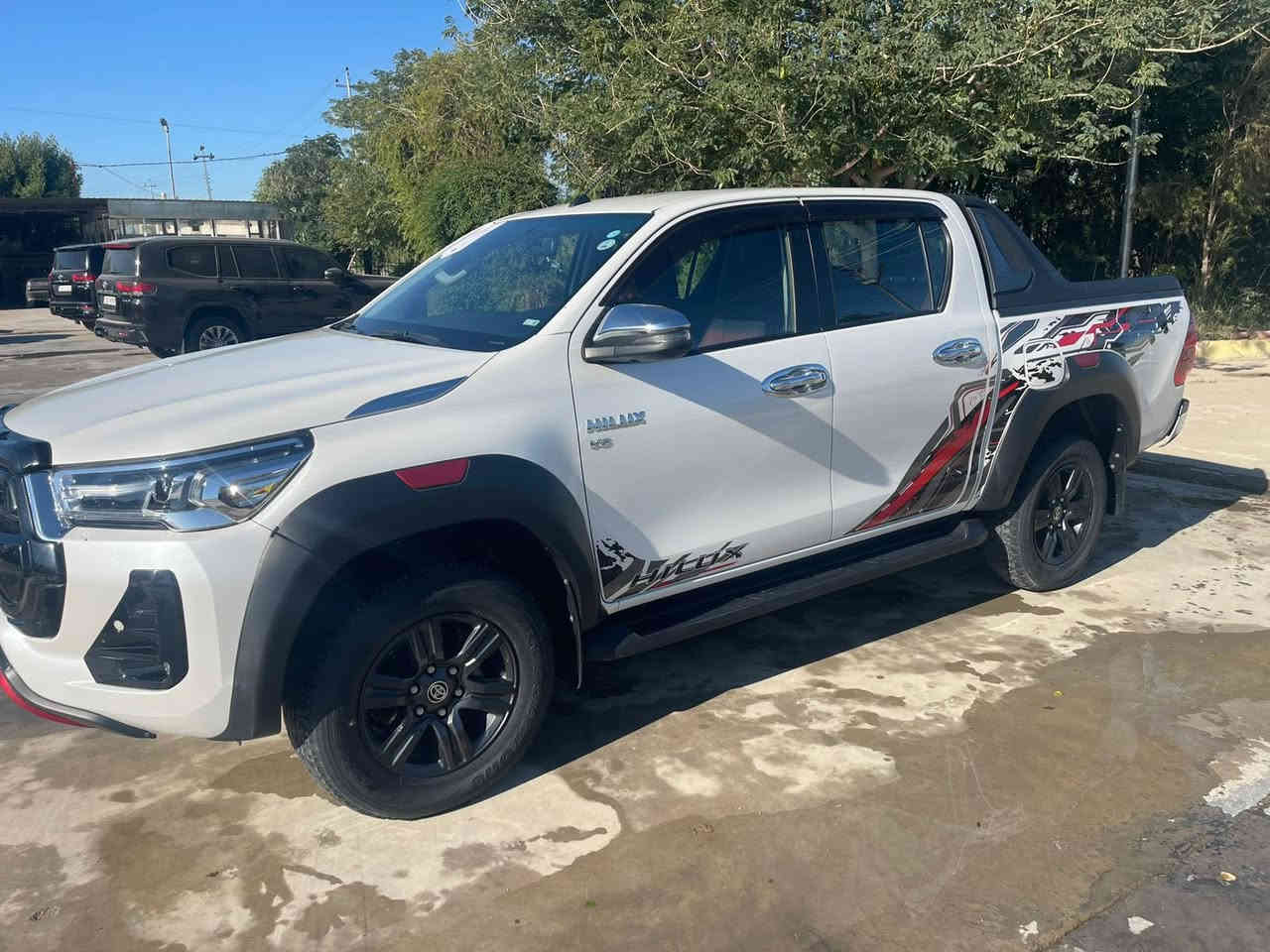 هايلوكس 2024  TRD ساز رقم اربيل تحويل مباشر مكفوله كفاله عامه كير محرك حداديه بوضع الشركة لايت زنون بصمه تشغيل + ابواب شاشه كار بلي اشاير مري نيكل ماشيه ٦٢ الف مكاني ديالى السعر ٣٩٠ 
***********
